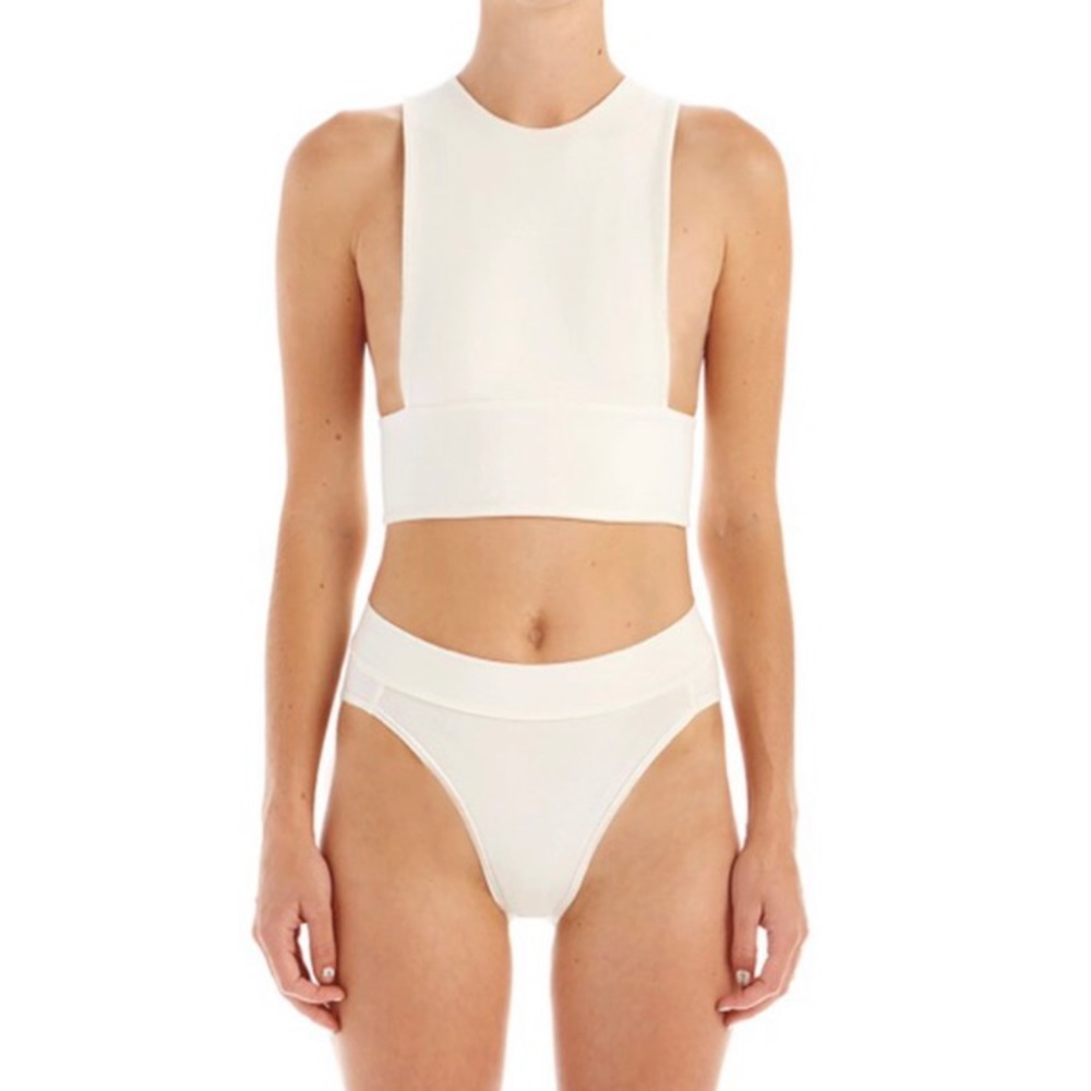 Are you am I rin bra top in white